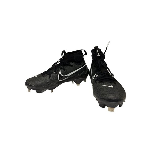 Athletic_Shoes